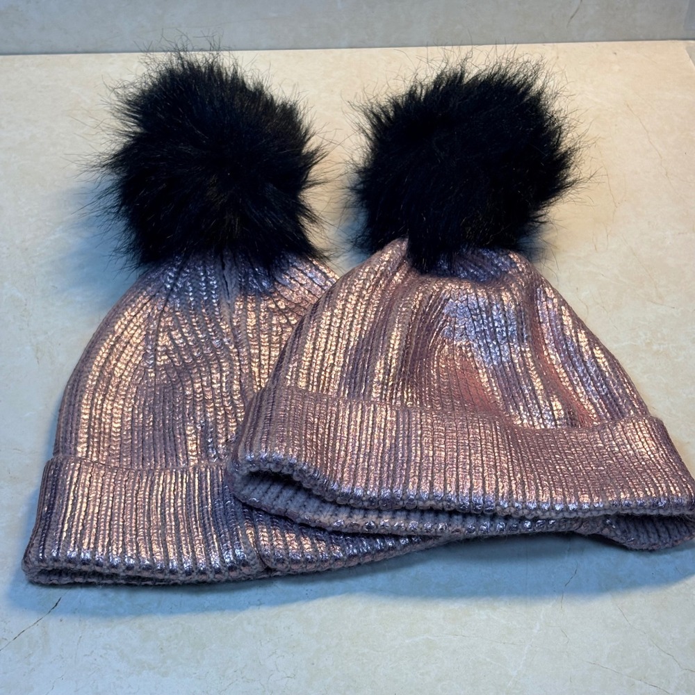 Steve Madden Womens Rose Gold Metallic‎ Ribbed Beanie Black Pom Pom Lot of 2 OS